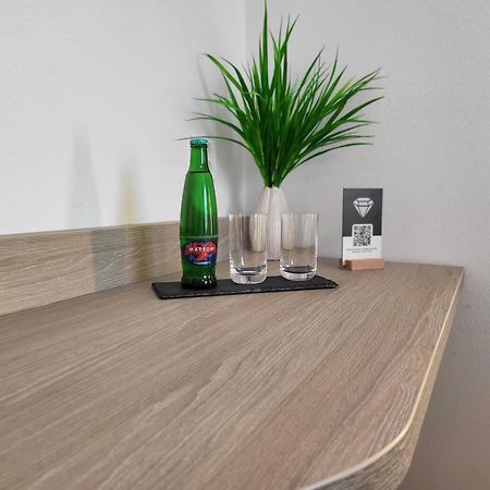 Hotel Crystal Košice Esterno foto