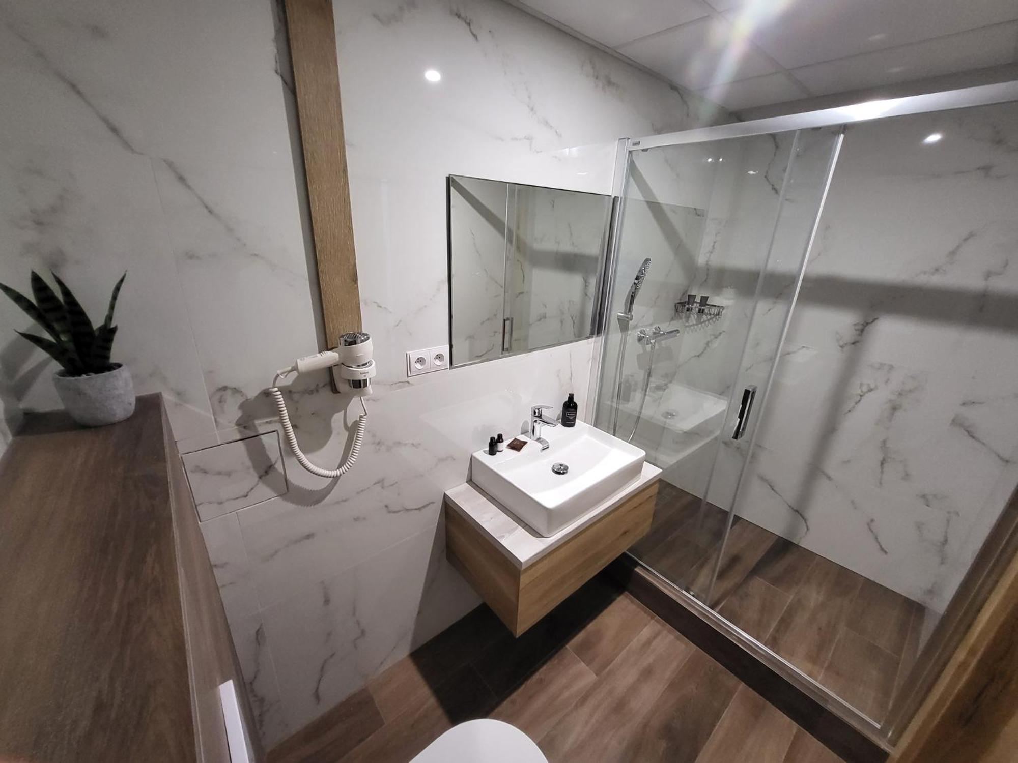 Hotel Crystal Košice Esterno foto