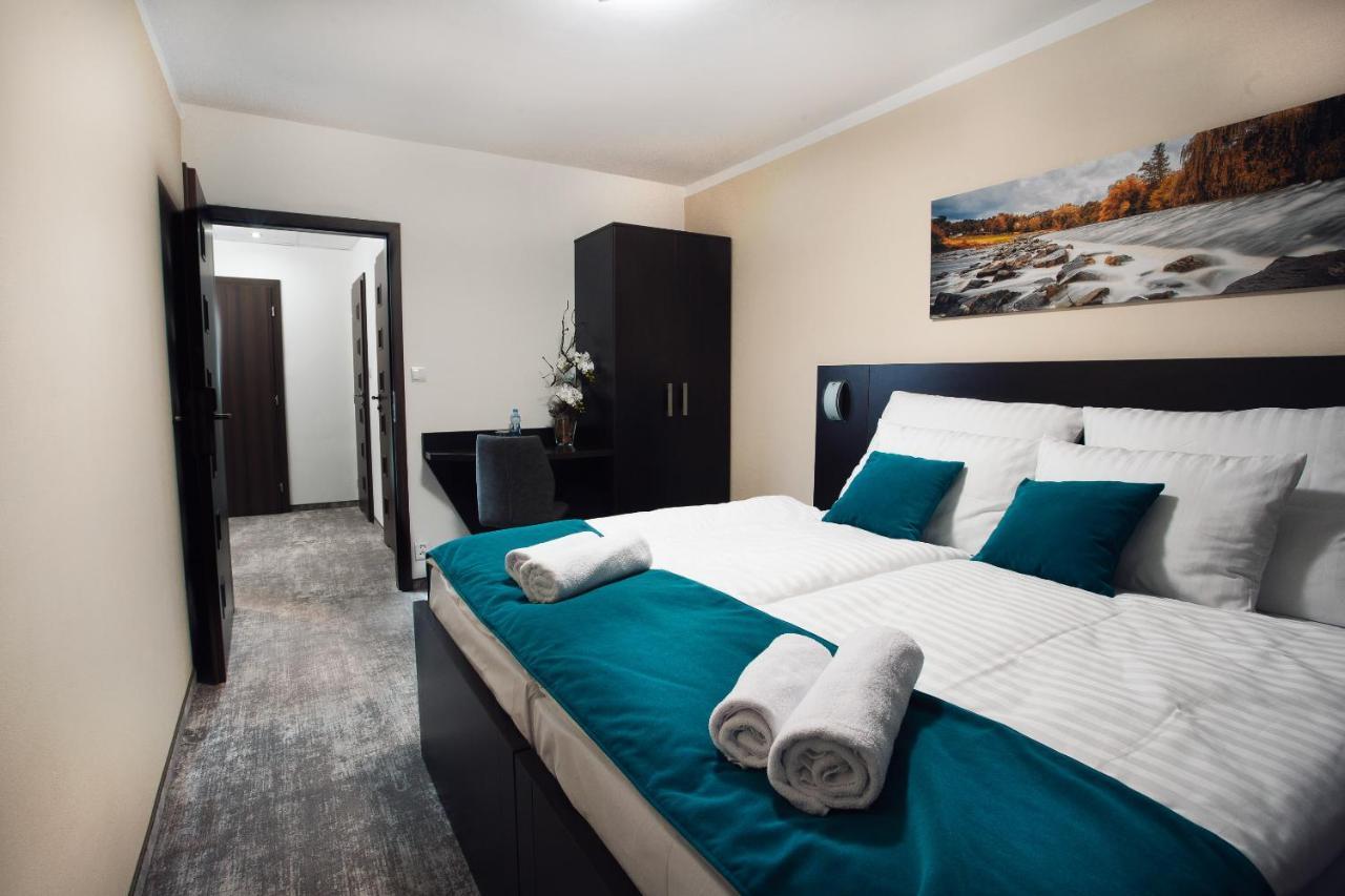 Hotel Crystal Košice Esterno foto